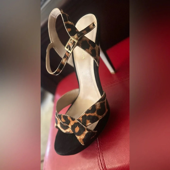 Pelle Moda Danielle Platform Sandal Size 9.5.‎ - Picture 8 of 11